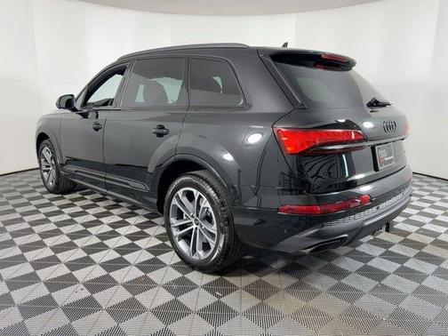 2026 Audi Q7 45 Premium