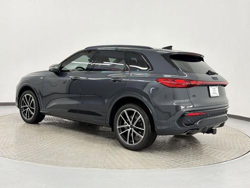 Tambora Gray Metallic 2026 Audi Q5 Prestige TFSI quattro S tronic