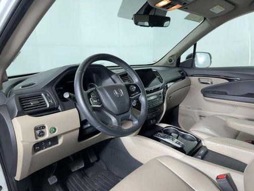 2021 Honda Pilot Touring 8-Passenger