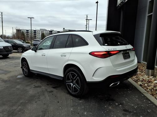 Polar White 2026 Mercedes-Benz GLC 300 Base 4MATIC