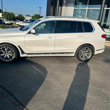 2021 BMW X7 xDrive40i