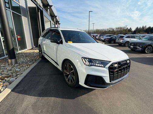 Glacier White Metallic 2023 Audi SQ7 4.0T Premium Plus