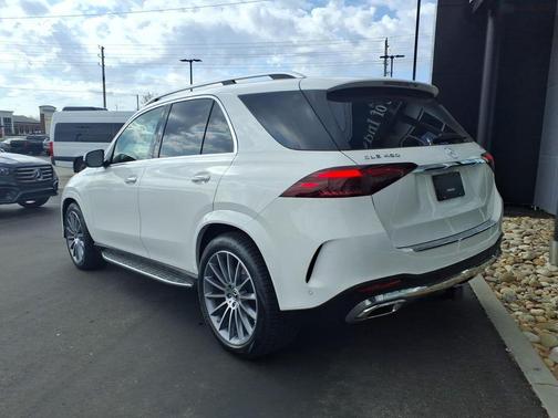 Polar White 2026 Mercedes-Benz GLE 450 4MATIC