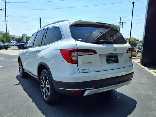 2019 Honda Pilot Touring 8-Passenger
