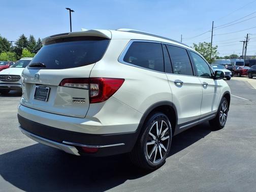 2019 Honda Pilot Touring 8-Passenger