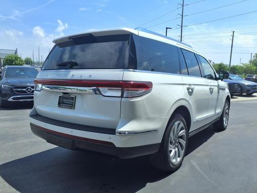 2022 Lincoln Navigator Reserve