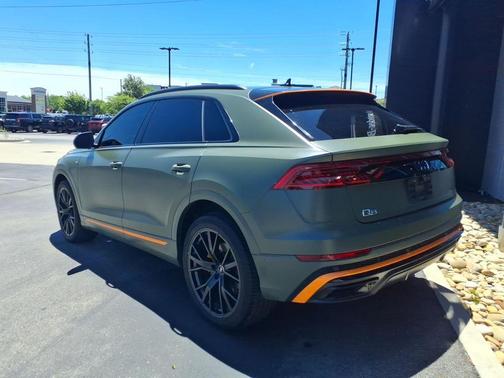 Florett Silver Metallic 2021 Audi Q8 55 Premium Plus