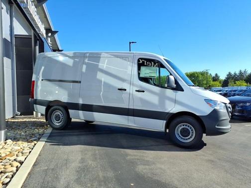 Arctic White 2026 Mercedes-Benz Sprinter 2500 Standard Roof