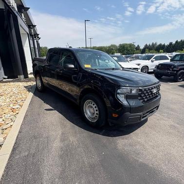 Shadow Black 2025 Ford Maverick XL