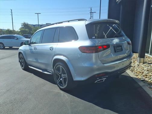 2026 Mercedes-Benz GLS 450 