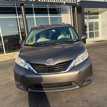 2013 Toyota Sienna LE