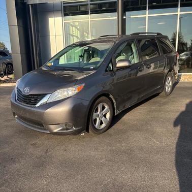 2013 Toyota Sienna LE