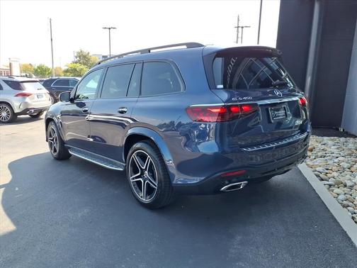2026 Mercedes-Benz GLS 450 