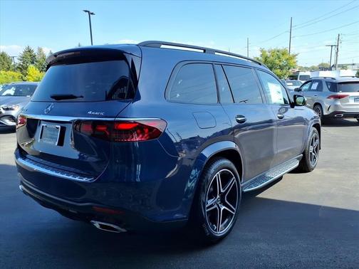 2026 Mercedes-Benz GLS 450 