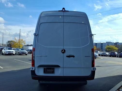 2025 Mercedes-Benz Sprinter 2500 High Roof