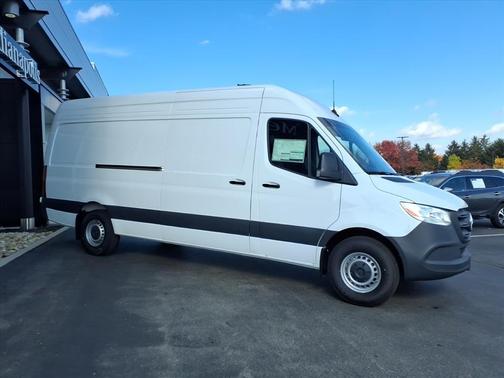2025 Mercedes-Benz Sprinter 2500 High Roof