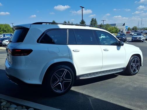 2026 Mercedes-Benz GLS 450 