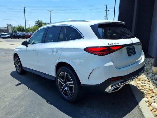 Polar White 2026 Mercedes-Benz GLC 300 Base 4MATIC