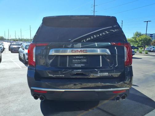 Hunter Green 2022 GMC Yukon XL Denali