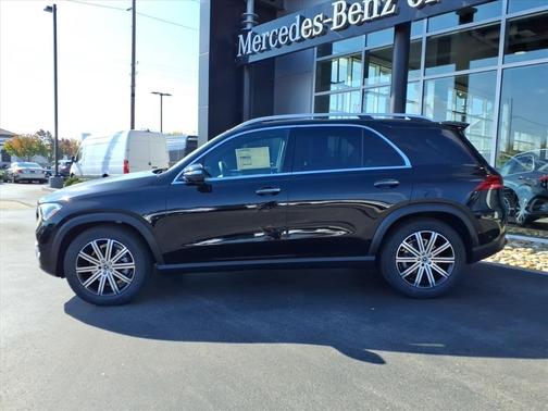 Obsidian Black Metallic 2026 Mercedes-Benz GLE 350 Base 4MATIC