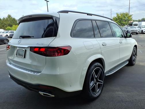 2026 Mercedes-Benz GLS 450 