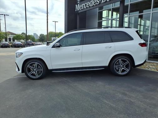 2026 Mercedes-Benz GLS 450 