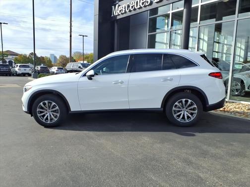 Polar White 2026 Mercedes-Benz GLC 300 Base 4MATIC