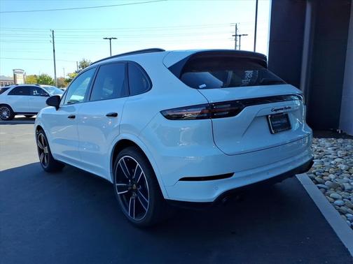 2021 Porsche Cayenne Turbo