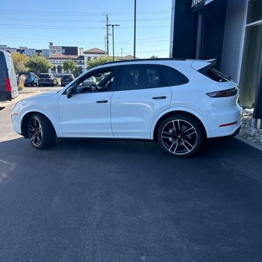 2021 Porsche Cayenne Turbo