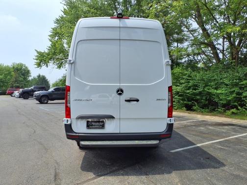 2025 Mercedes-Benz Sprinter 2500 High Roof