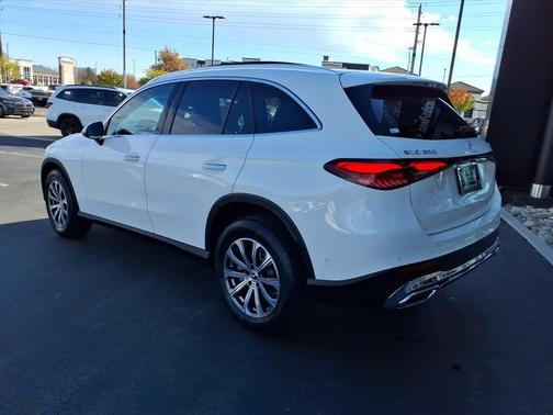 Polar White 2026 Mercedes-Benz GLC 300 Base 4MATIC
