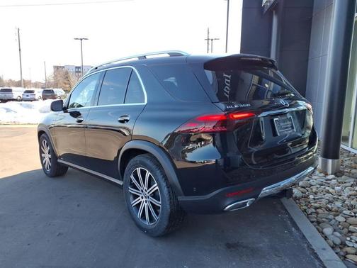 Obsidian Black Metallic 2026 Mercedes-Benz GLE 350 Base 4MATIC