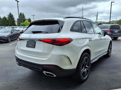 2025 Mercedes-Benz GLC 300 Base 4MATIC
