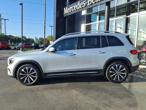 Iridium Silver 2023 Mercedes-Benz GLB 250 Base 4MATIC