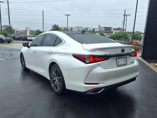 2022 Lexus ES 350 Base