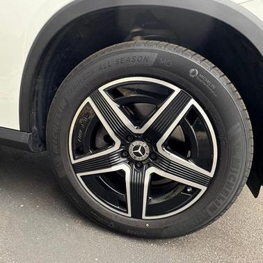 Polar White 2026 Mercedes-Benz GLC 300 Base 4MATIC