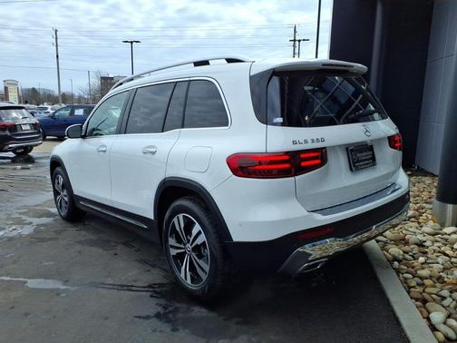 2026 Mercedes-Benz GLB 250 Base 4MATIC