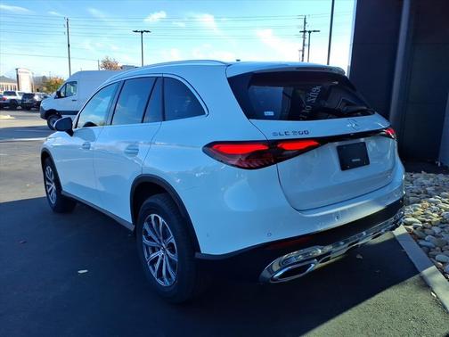 Polar White 2026 Mercedes-Benz GLC 300 Base 4MATIC