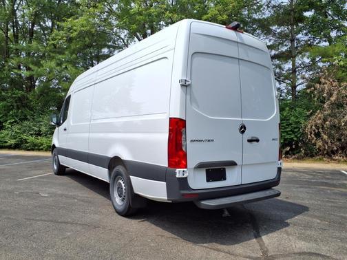 2025 Mercedes-Benz Sprinter 2500 High Roof