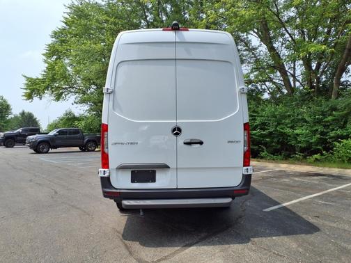 2025 Mercedes-Benz Sprinter 2500 High Roof