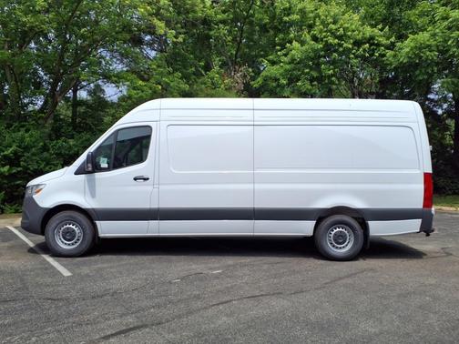 2025 Mercedes-Benz Sprinter 2500 High Roof
