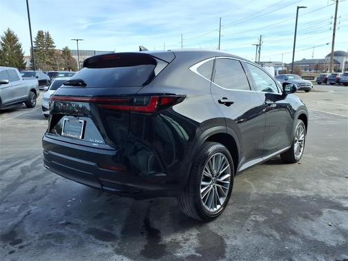 2022 Lexus NX 350h Luxury