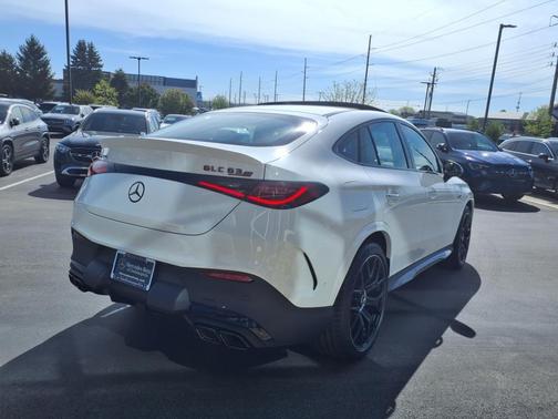 2025 Mercedes-Benz AMG GLC 63 S E Performance