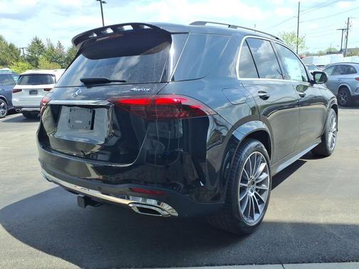 Obsidian Black Metallic 2026 Mercedes-Benz GLE 350 Base 4MATIC