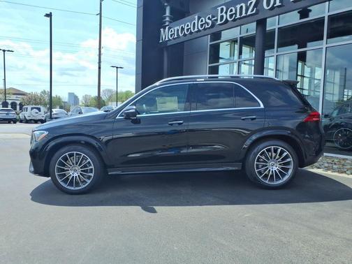 Obsidian Black Metallic 2026 Mercedes-Benz GLE 350 Base 4MATIC