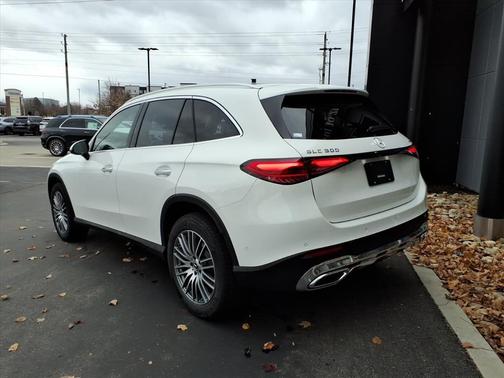 2026 Mercedes-Benz GLC 300 Base 4MATIC