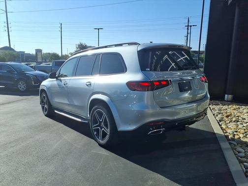 2026 Mercedes-Benz GLS 450 