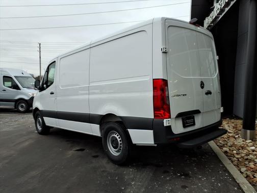 2026 Mercedes-Benz Sprinter 2500 Standard Roof