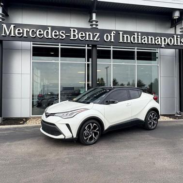 Blizzard Pearl 2020 Toyota C-HR XLE