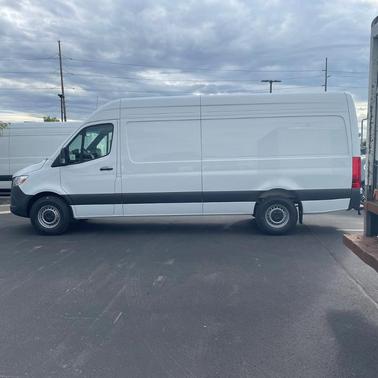 2025 Mercedes-Benz Sprinter 2500 High Roof